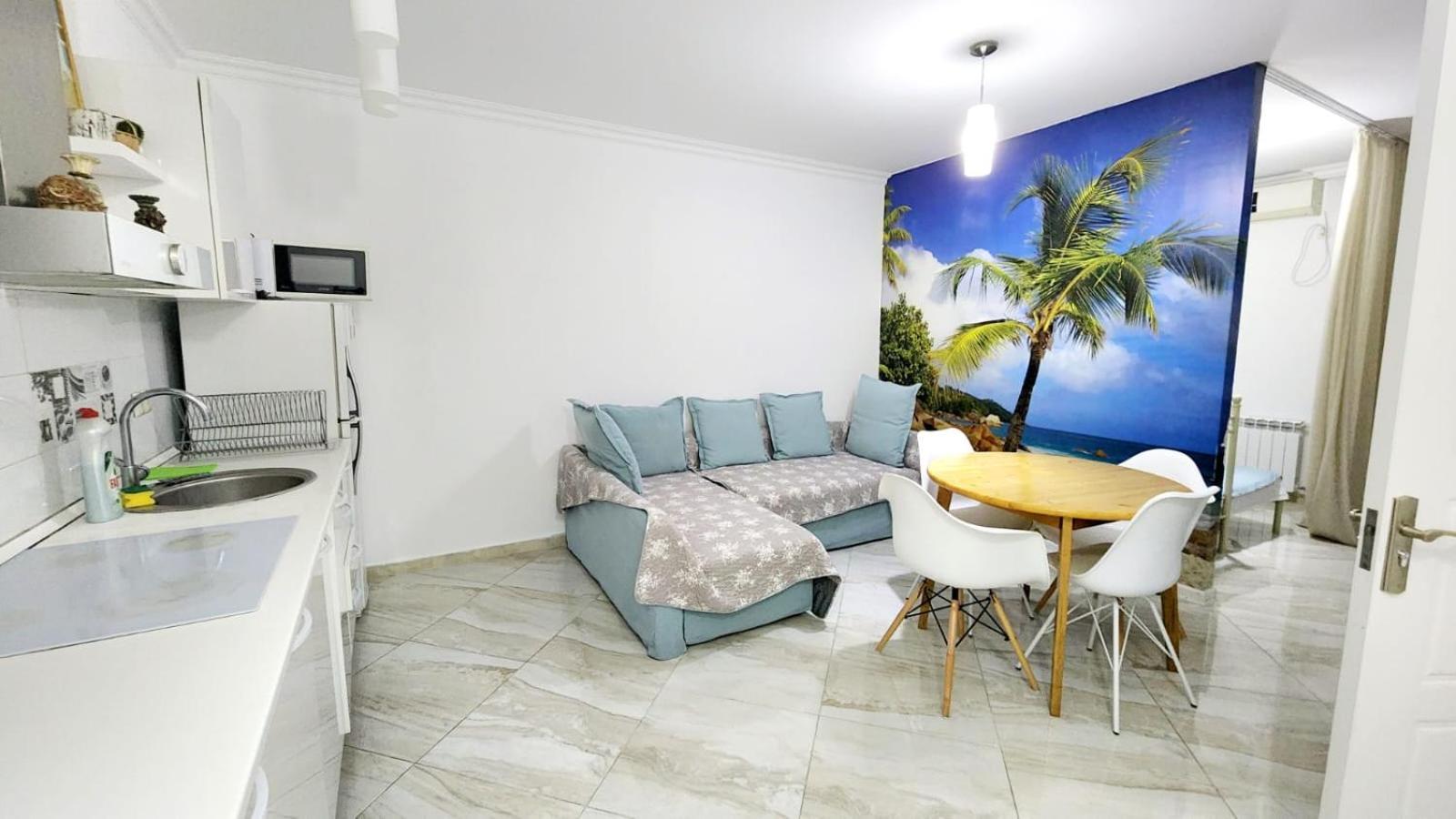 Paradise Apartment Batoemi Buitenkant foto